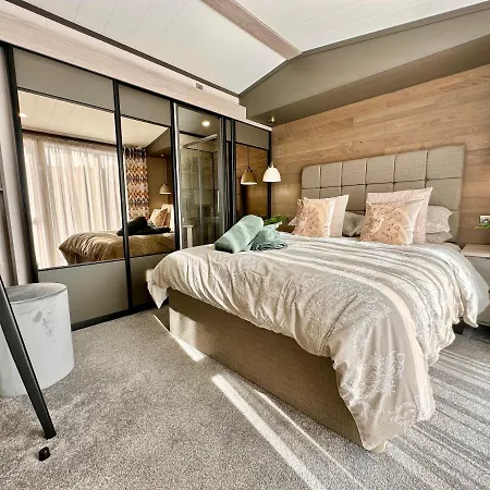 Oakland With Hot Tub And Free Parking * York