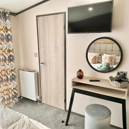 Oakland With Hot Tub And Free Parking York
